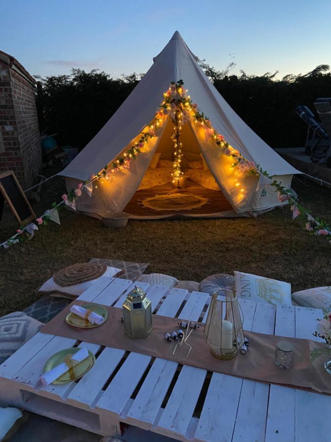 ホテル Country Bumpkins Luxury Glamping Wellingore エクステリア 写真