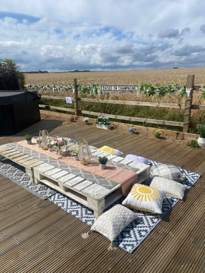 ホテル Country Bumpkins Luxury Glamping Wellingore エクステリア 写真
