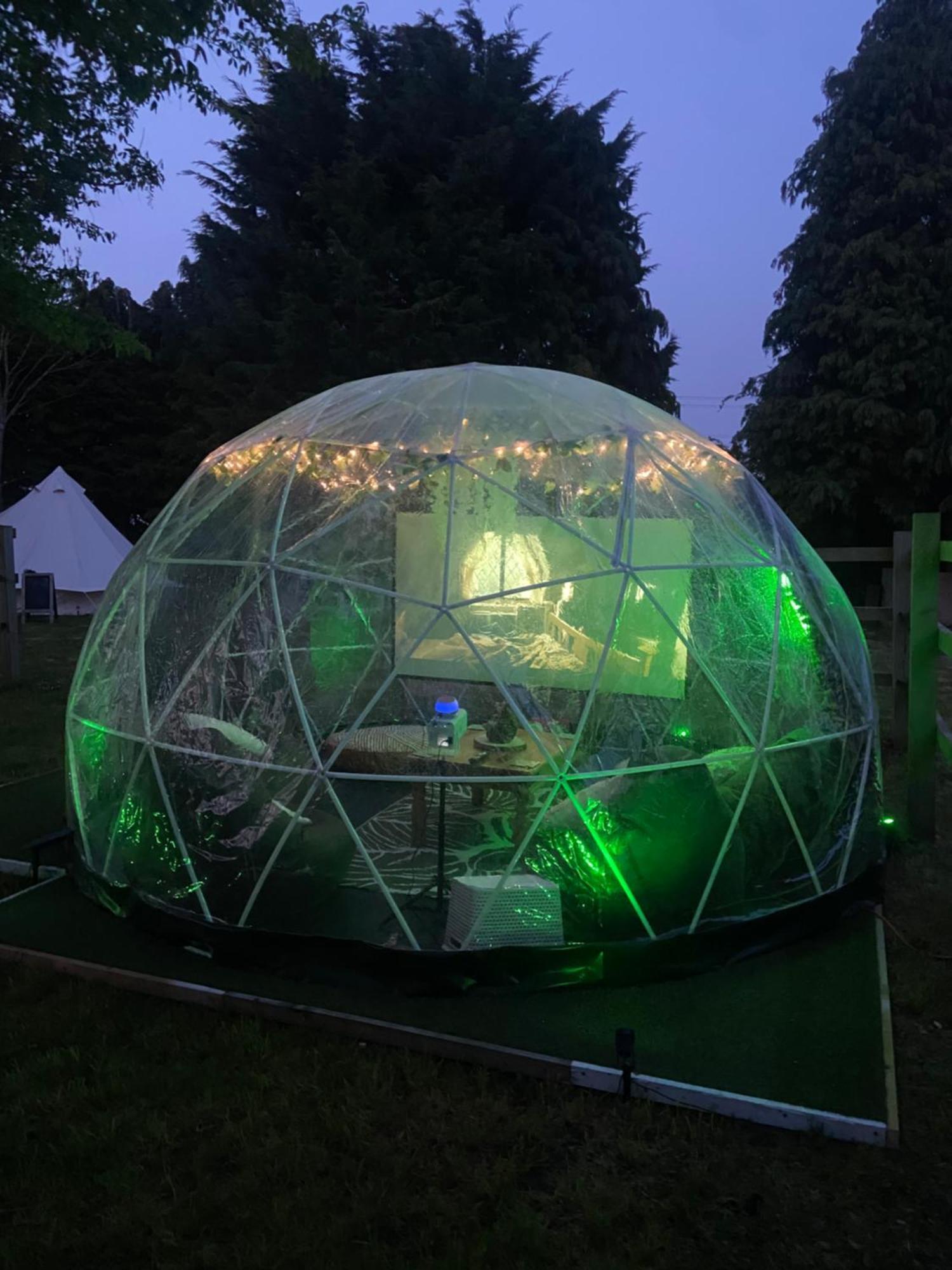ホテル Country Bumpkins Luxury Glamping Wellingore エクステリア 写真
